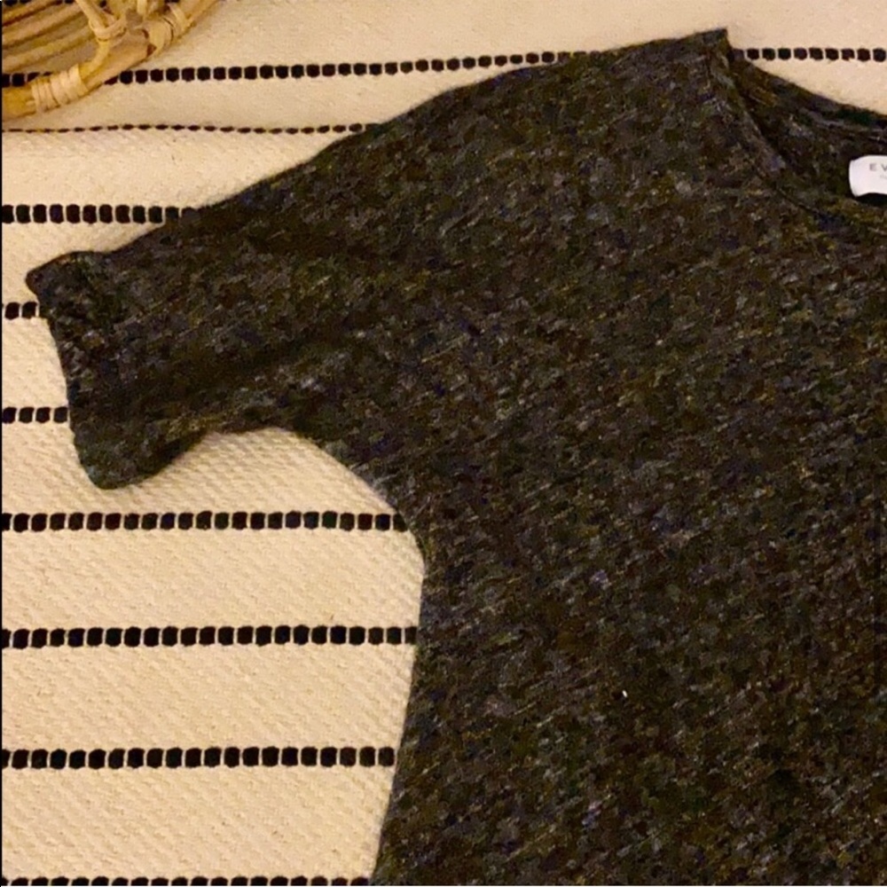 Everlane • Heather Gray Sweater Tee - Picture 5 of 8